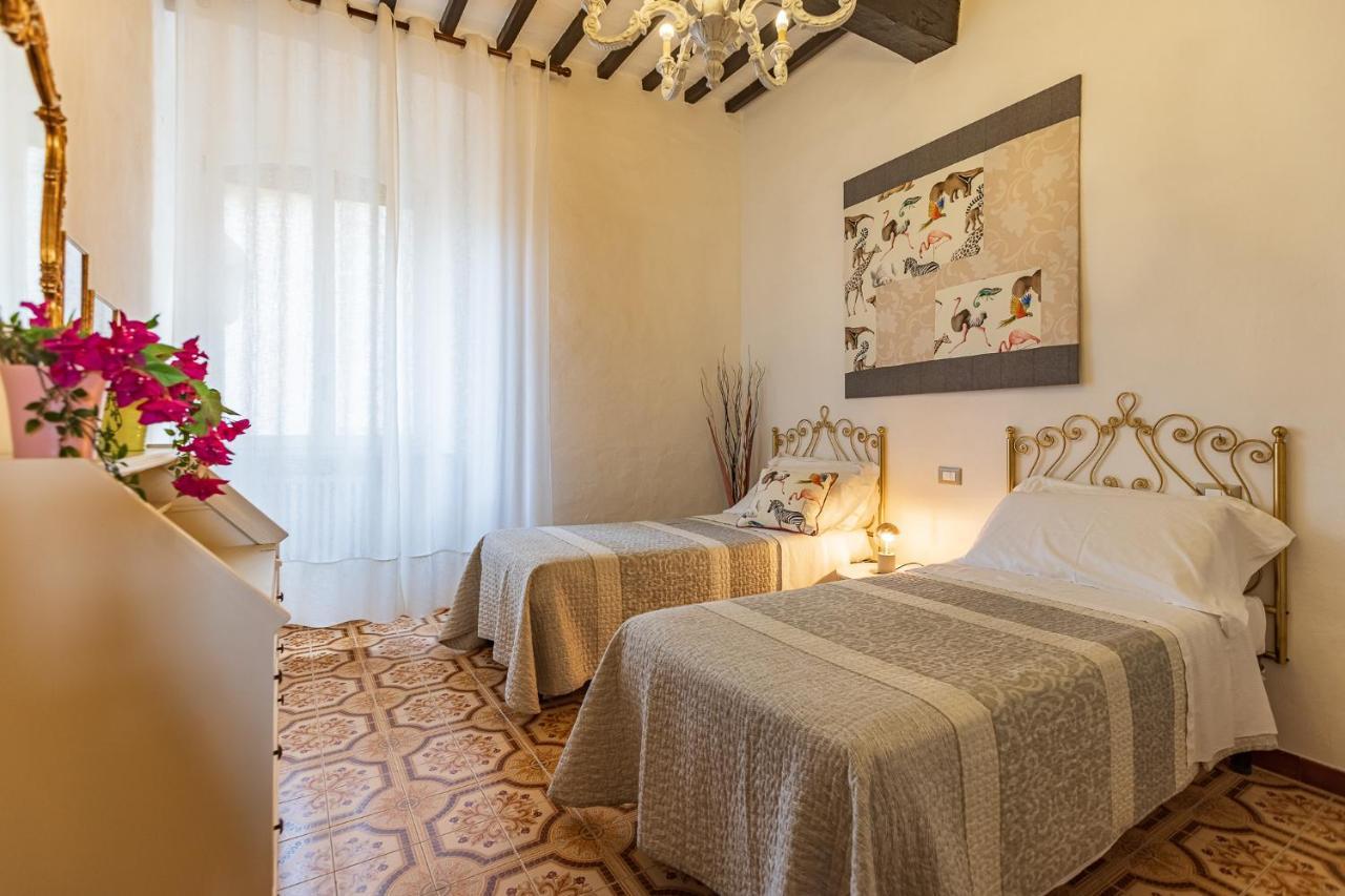 Il Borgo Antico Apartment San Gimignano Bagian luar foto