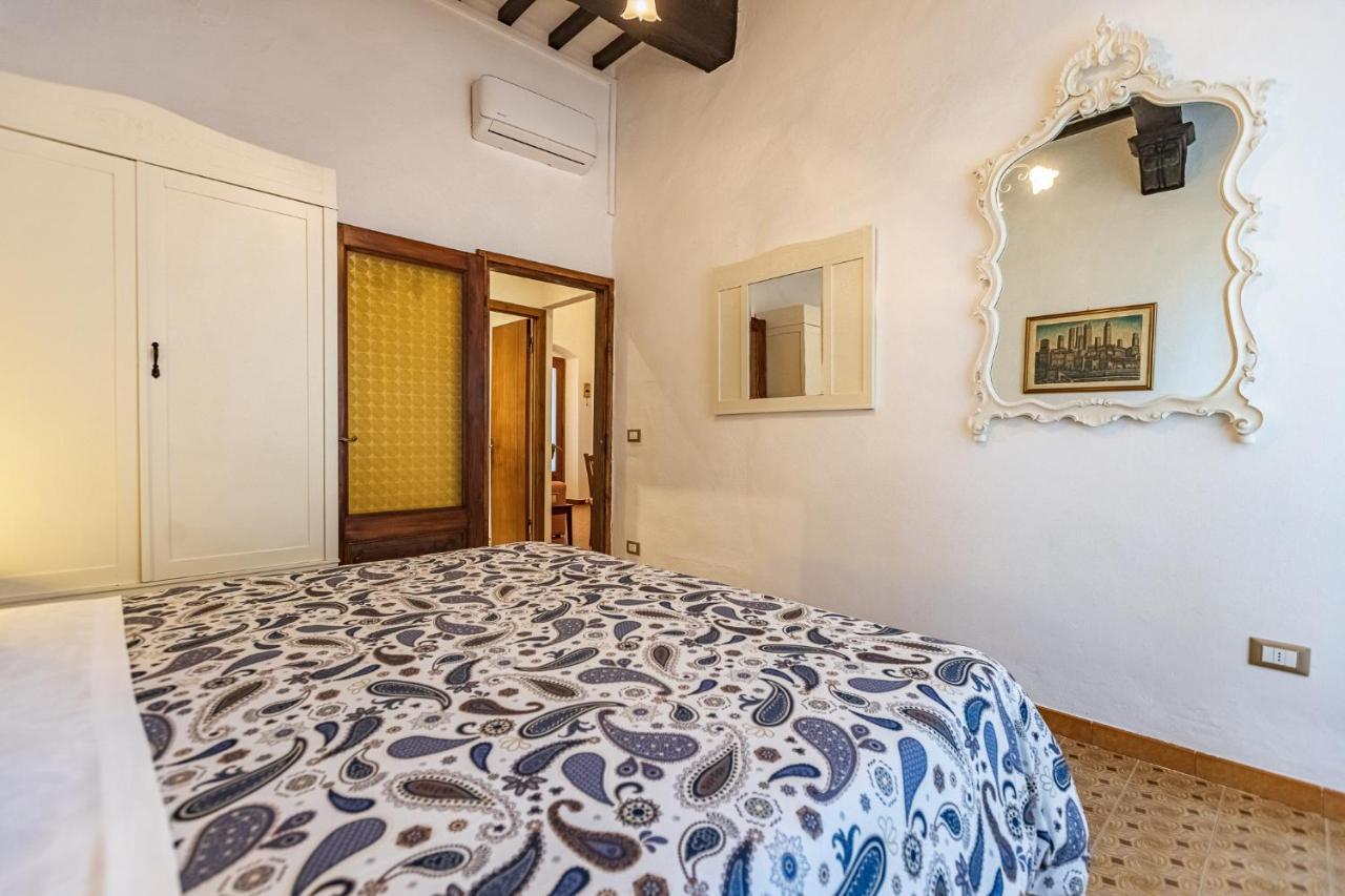 Il Borgo Antico Apartment San Gimignano Bagian luar foto