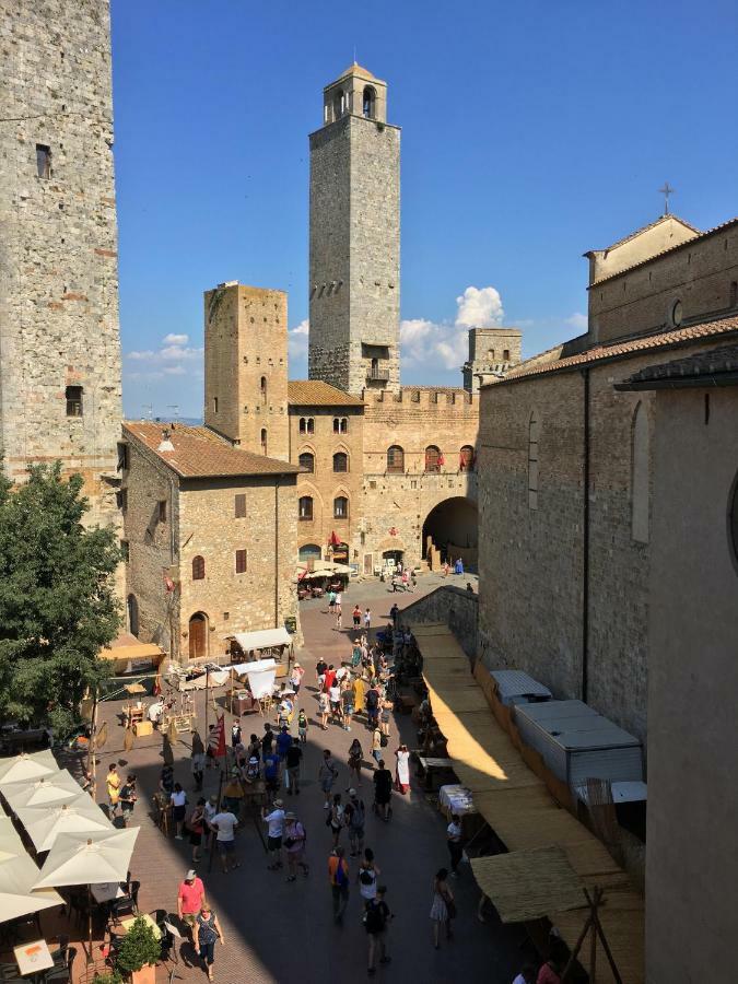 Il Borgo Antico Apartment San Gimignano Bagian luar foto